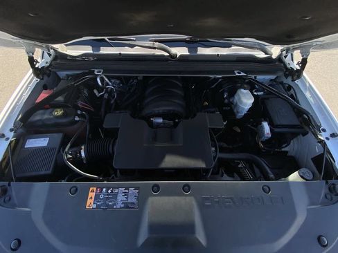 Used 2019 Chevrolet Suburban LT AWD/4WD image 25