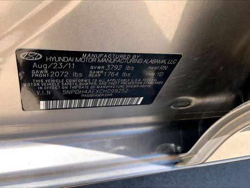 Used 2012 Hyundai Elantra GLS w/ Preferred Pkg 3 FWD image 14