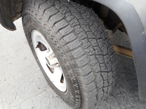 Used 1996 Jeep Cherokee 4WD 4-Door image 11