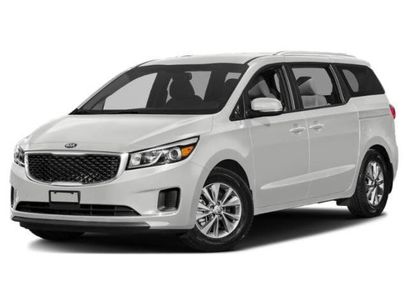 Used 2017 Kia Sedona LX w/ LX Essentials Premium Package