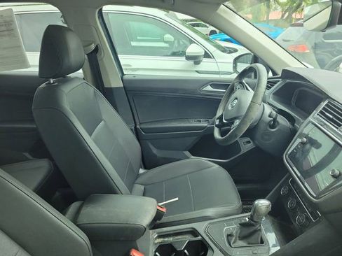 Used 2020 Volkswagen Tiguan SE image 4