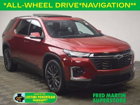 Used 2023 Chevrolet Traverse RS image 1