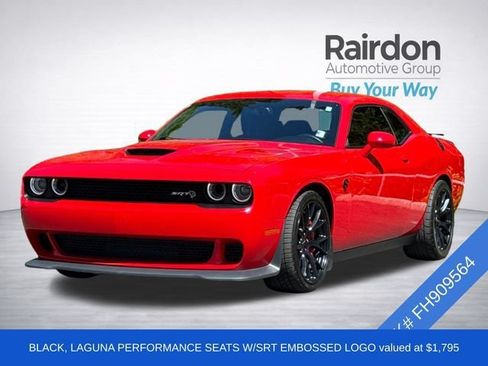 Used 2015 Dodge Challenger SRT Hellcat RWD image 2