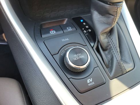 Used 2023 Toyota RAV4 XLE image 22