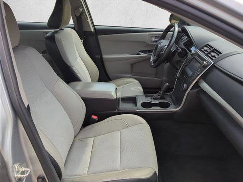 Used 2017 Toyota Camry SE w/ Protection Package (Q2) FWD image 17