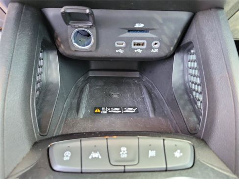 Used 2022 Chevrolet TrailBlazer RS w/ Sun and Liftgate Package FWD image 29