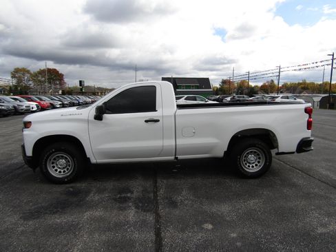 Used 2019 Chevrolet Silverado 1500 W/T w/ Trailering Package image 4