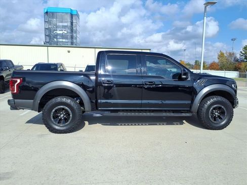 Used 2018 Ford F150 Raptor w/ Equipment Group 802A Luxury image 5