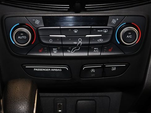 Certified 2019 Ford Escape SE image 28