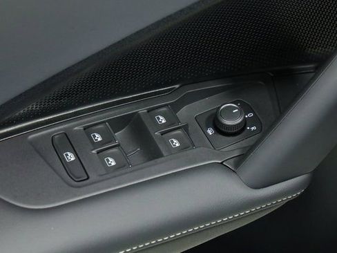 New 2026 Volkswagen Tiguan SE R-Line AWD/4WD image 31