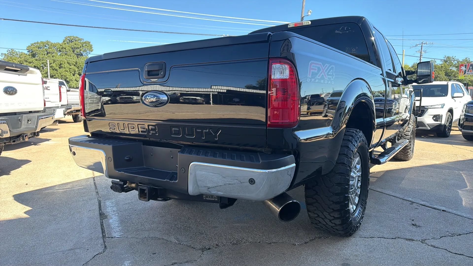 Used 2016 Ford F250 XLT w/ XLT Value Package AWD/4WD image 3