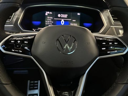 Used 2022 Volkswagen Tiguan SE R-Line AWD/4WD image 24