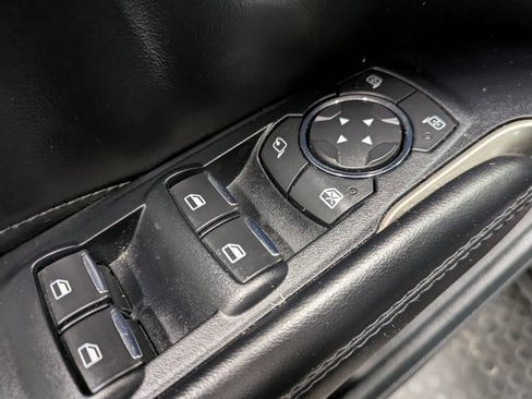 Used 2017 Lincoln MKC Reserve w/ Lincoln MKC Climate Package image 9