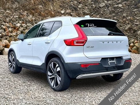 Used 2020 Volvo XC40 T5 Momentum w/ Premium Package AWD/4WD image 11