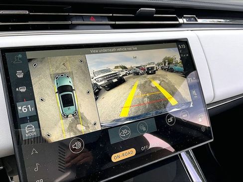 Used 2025 Land Rover Range Rover Sport Dynamic SE image 23