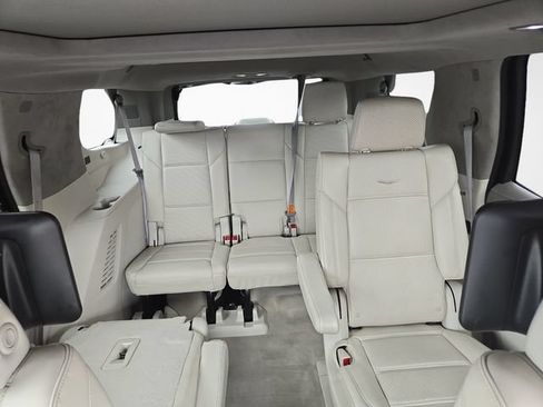Certified 2023 Cadillac Escalade Premium Luxury Platinum w/ LPO, Radiant Package AWD/4WD image 35