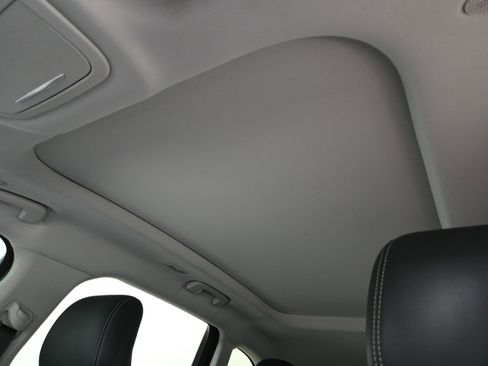 Used 2024 Lincoln Nautilus Reserve w/ Equipment Group 202A image 10