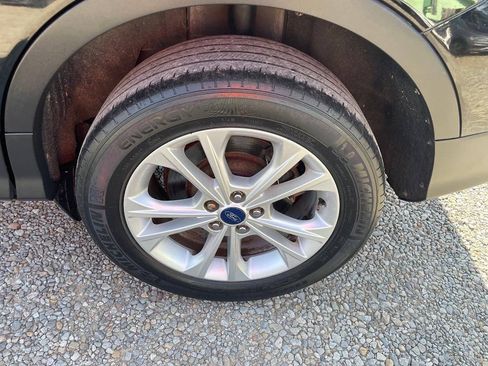 Used 2017 Ford Escape SE AWD/4WD image 27