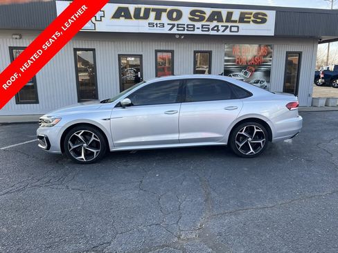 Used 2020 Volkswagen Passat 2.0T R-Line image 1