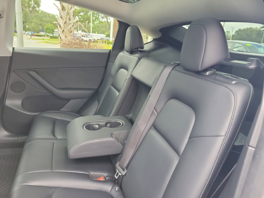 Used 2022 Tesla Model Y Long Range AWD/4WD image 18