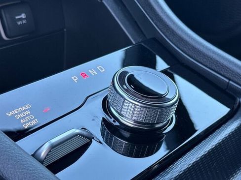 New 2025 Jeep Grand Cherokee Limited image 19