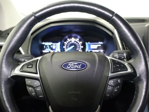 Used 2023 Ford Edge Titanium image 17