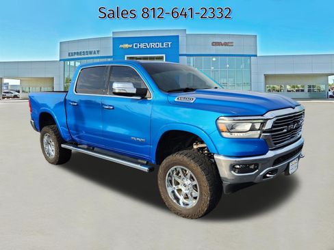 Used 2022 RAM 1500 Laramie AWD/4WD image 1