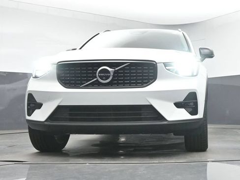 Used 2023 Volvo XC40 B5 Ultimate w/ Protection Package Premier AWD/4WD image 38