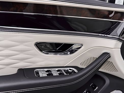 Used 2022 Bentley Flying Spur W12 AWD/4WD image 39