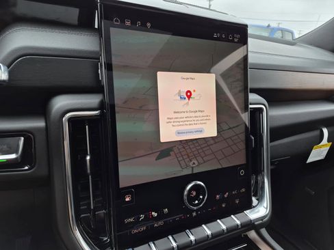 New 2026 GMC Yukon Denali w/ Sun & Power Step Package image 22