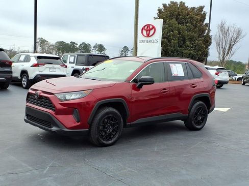 Used 2020 Toyota RAV4 LE image 7