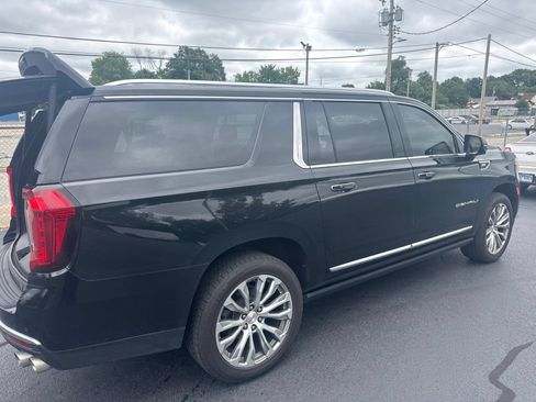 Used 2021 GMC Yukon XL Denali w/ Denali Ultimate Package AWD/4WD image 4
