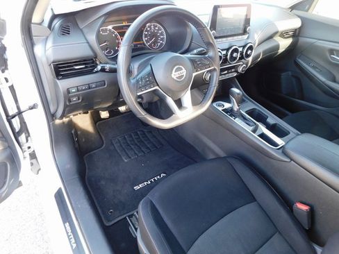 Used 2021 Nissan Sentra SV image 13