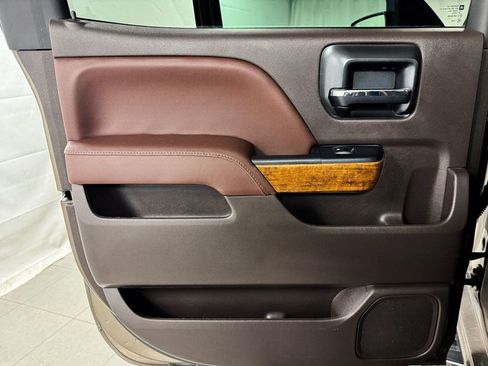Used 2014 Chevrolet Silverado 1500 High Country w/ High Country Premium Package image 14