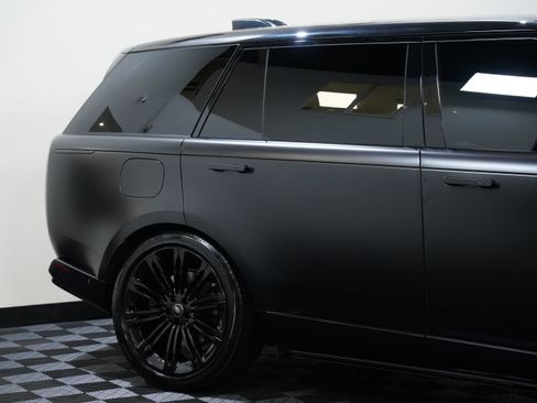 Used 2025 Land Rover Range Rover Long Wheelbase Autobiography AWD/4WD image 14