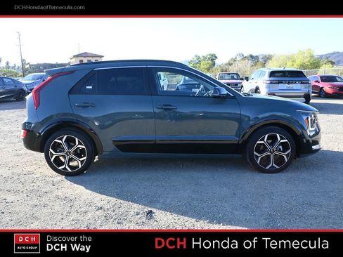 Used 2023 Kia Niro EX Touring FWD image 5