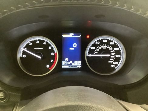Used 2024 Subaru Forester Premium AWD/4WD image 9