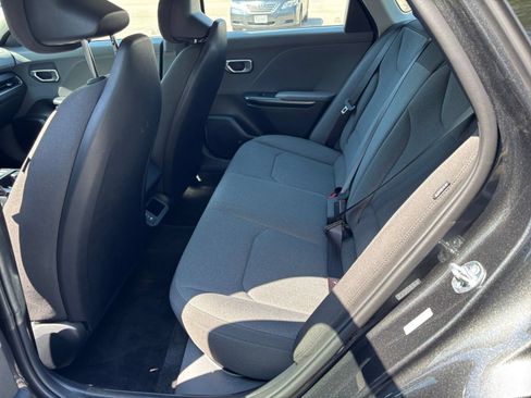 Used 2025 Kia K4 FWD image 25