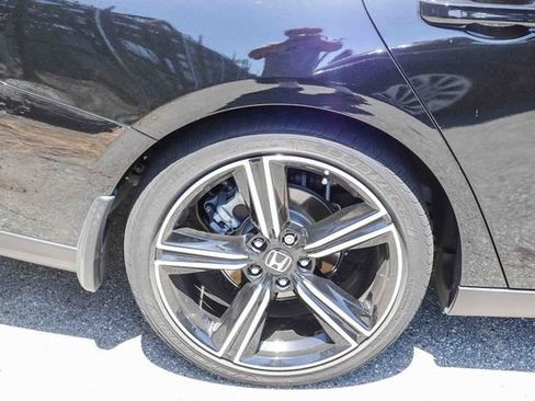 Used 2023 Honda Accord Sport image 9