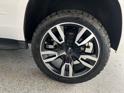 Used 2020 Chevrolet Tahoe Premier image 40