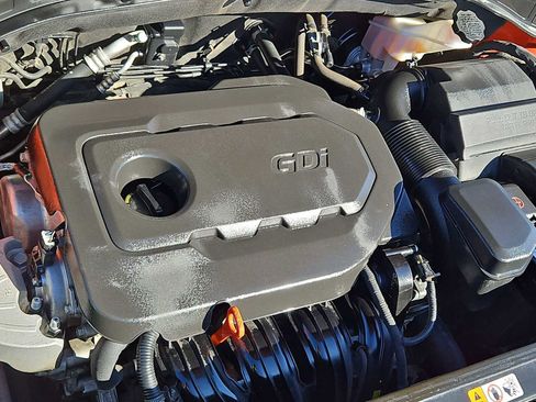 Used 2017 Hyundai Santa Fe Sport image 14