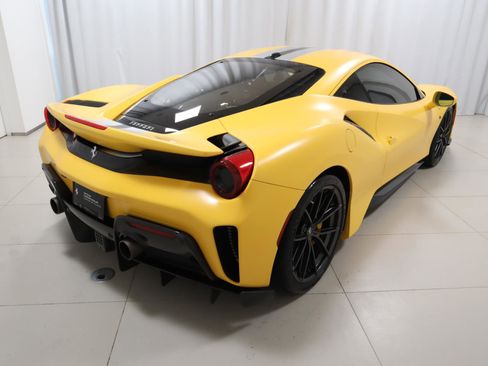 Certified 2019 Ferrari 488 Pista Coupe RWD image 9