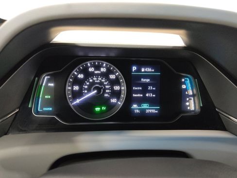 Used 2020 Hyundai Ioniq SE image 23