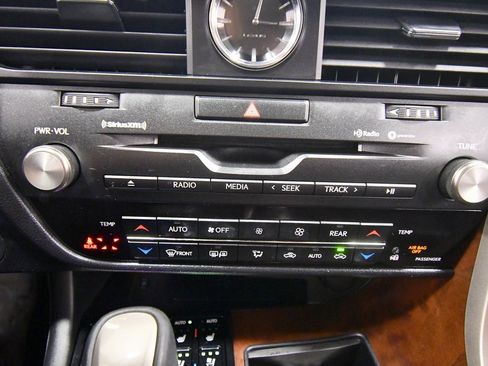 Used 2021 Lexus RX 450hL 450hL w/ Premium Package image 26