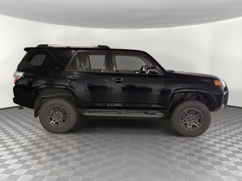 Used 2021 Toyota 4Runner SR5 Premium w/ Moonroof Package AWD/4WD image 8
