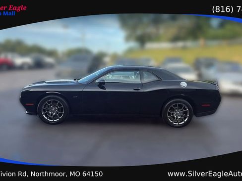 Used 2017 Dodge Challenger GT w/ Driver Convenience Group AWD/4WD image 2