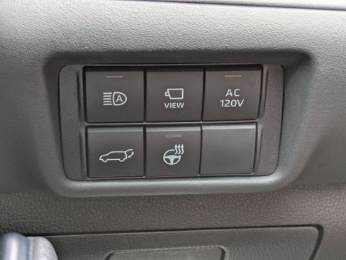 Used 2024 Toyota Highlander Limited AWD/4WD image 23