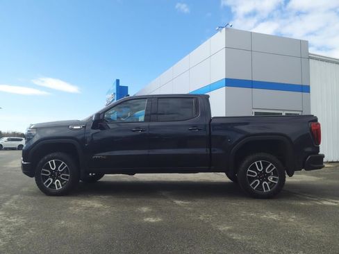 Used 2024 GMC Sierra 1500 AT4 w/ AT4 Preferred Package image 2