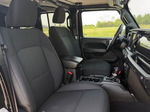 Used 2022 Jeep Wrangler Unlimited Sport AWD/4WD image 23