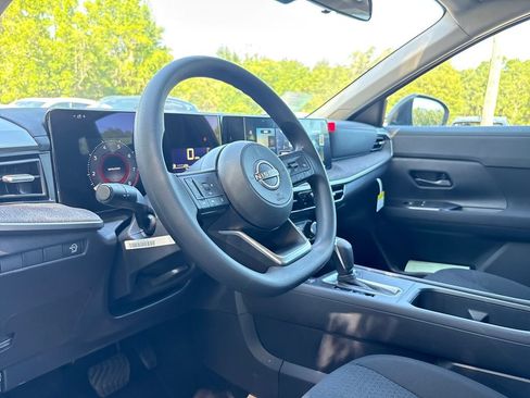New 2026 Nissan Kicks S FWD image 5